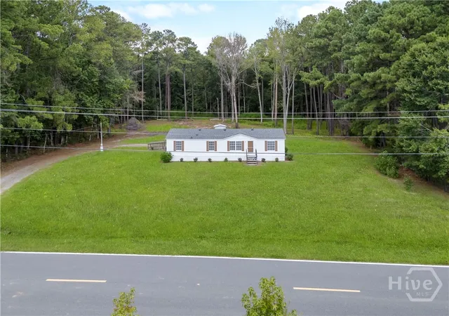 Photo 3 of Manufactured home for sale at 146 Floyd Ave, Guyton, GA 31312 | MLS# SA364457 | Listing updated on 2026-09-13