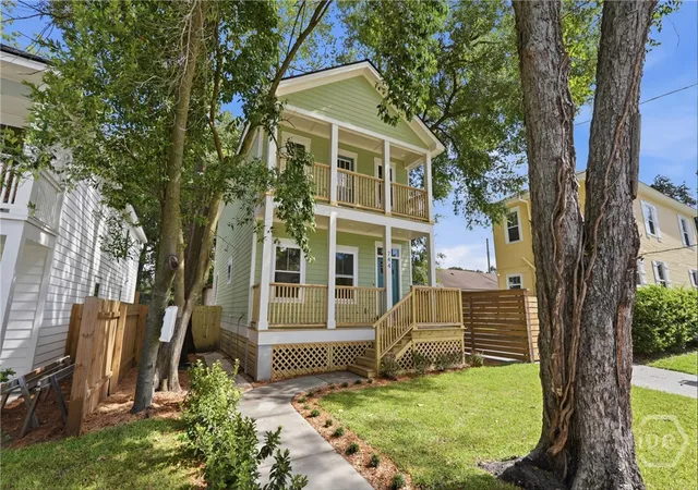 Photo 2 of Single family home for sale at 744 East 33, Savannah, GA 31401 | MLS# SA364056 | Listing updated on 2026-09-08