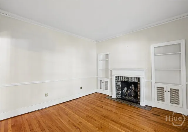 Photo 4 of Single family home for sale at 137 E 53rd Street, Savannah, GA 31405 | MLS# SA363791 | Listing updated on 2026-09-17