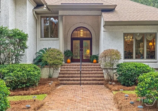 Photo 1 of Single family home for sale at 2 Windwalk Ln, Savannah, GA 31411 | MLS# SA366221 | Listing updated on 2026-10-20