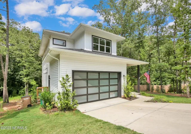 Photo 2 of Single family home for sale at 29 Minikahada Trl, Pinehurst, NC 28374 | MLS# 100600984 | Listing updated on 2026-09-08