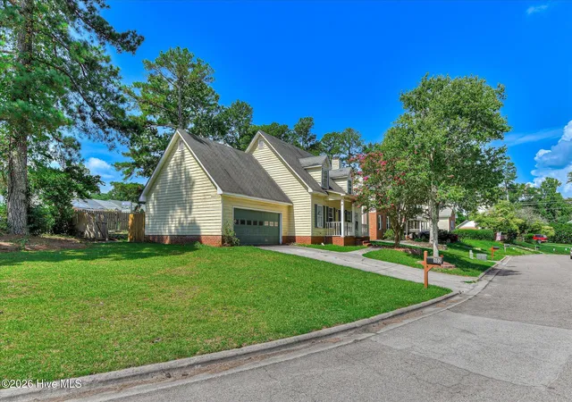 Photo 3 of Single family home for sale at 102 Moss Crk Dr, Augusta, GA 30907 | MLS# 100602387 | Listing updated on 2026-09-09