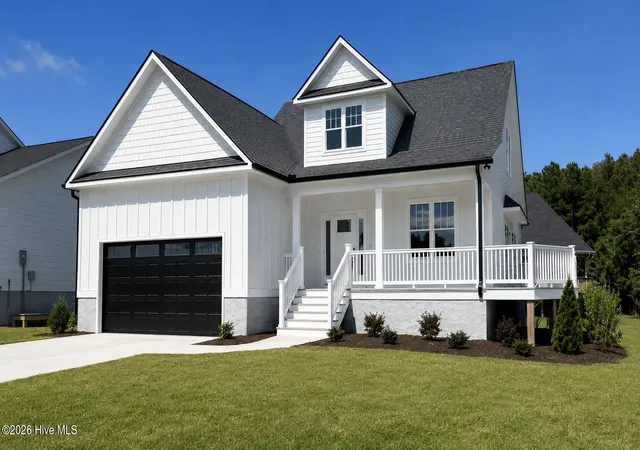 Photo 1 of Single family home for sale at 102 N River Clb Dr, Beaufort, NC 28516 | MLS# 100592466 | Listing updated on 2026-09-02