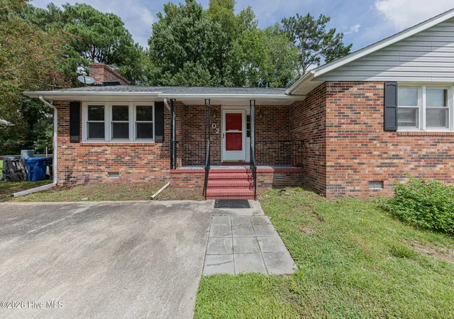 Photo 3 of Single family home for sale at 102 Lionel Ave, Jacksonville, NC 28540 | MLS# 100600838 | Listing updated on 2026-09-06