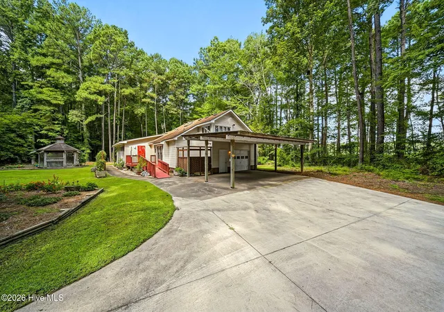 Photo 4 of Single family home for sale at 625 Okisko Rd, Elizabeth City, NC 27909 | MLS# 100602604 | Listing updated on 2026-09-15