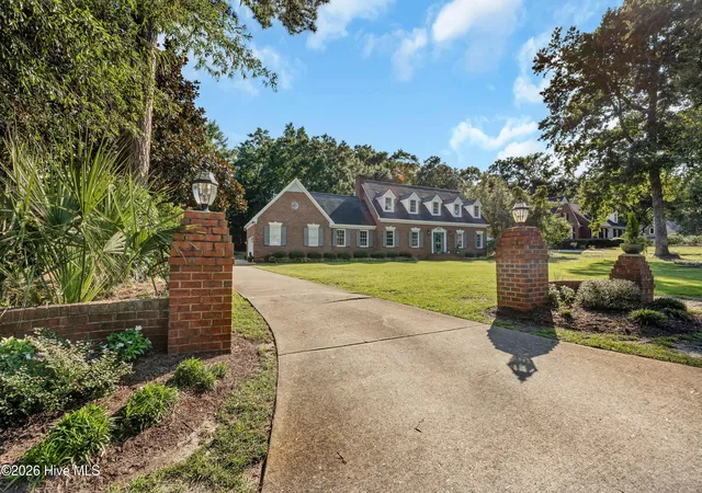 Photo 2 of Single family home for sale at 6332 Marywood Dr, Wilmington, NC 28409 | MLS# 100600897 | Listing updated on 2026-09-05