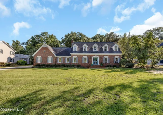 Photo 3 of Single family home for sale at 6332 Marywood Dr, Wilmington, NC 28409 | MLS# 100600897 | Listing updated on 2026-09-05