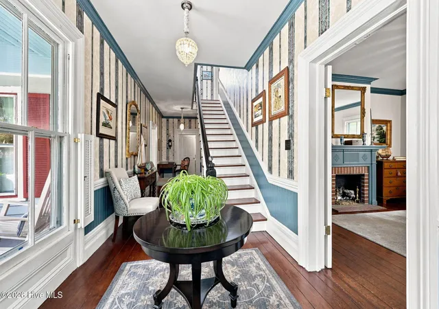Photo 3 of Single family home for sale at 524 W Main St, Washington, NC 27889 | MLS# 100602609 | Listing updated on 2026-10-09