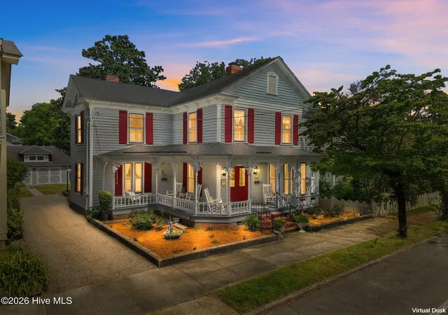 Photo 1 of Single family home for sale at 524 W Main St, Washington, NC 27889 | MLS# 100602609 | Listing updated on 2026-10-09
