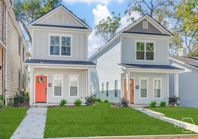 Photo 1 of Single family home for sale at 1205 E Bolton St, Savannah, GA 31404 | MLS# SA363927 | Listing updated on 2026-09-03