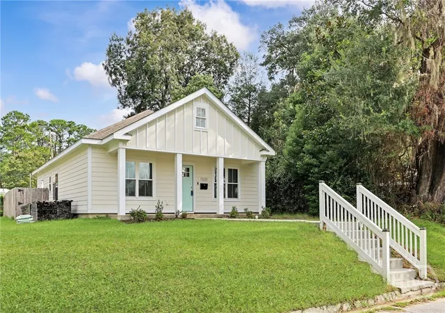 Photo 4 of Single family home for sale at 1520 E 56th Street, Savannah, GA 31404 | MLS# SA344284 | Listing updated on 2026-10-13