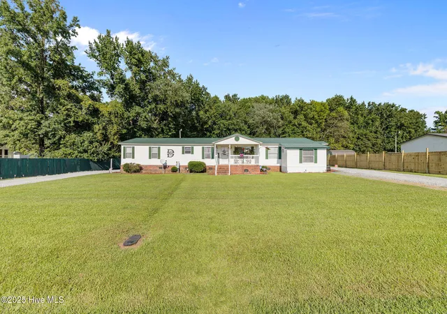 Photo 1 of Manufactured home for sale at 88 Holiday Ln, Newton Grove, NC 28366 | MLS# 100601635 | Listing updated on 2026-09-15