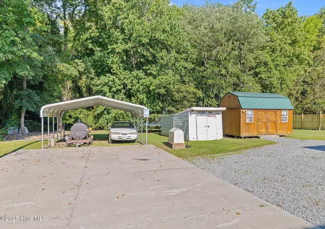 Photo 4 of Manufactured home for sale at 88 Holiday Ln, Newton Grove, NC 28366 | MLS# 100601635 | Listing updated on 2026-09-15