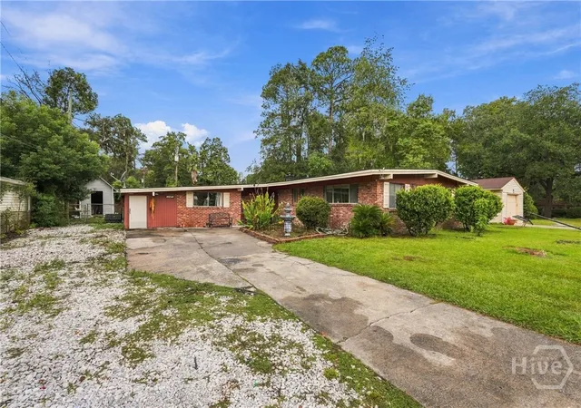 Photo 3 of Single family home for sale at 12403 Juniper Cir, Savannah, GA 31419 | MLS# SA366606 | Listing updated on 2026-10-22