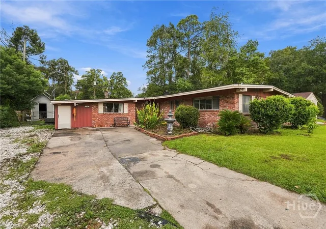 Photo 4 of Single family home for sale at 12403 Juniper Cir, Savannah, GA 31419 | MLS# SA366606 | Listing updated on 2026-10-22