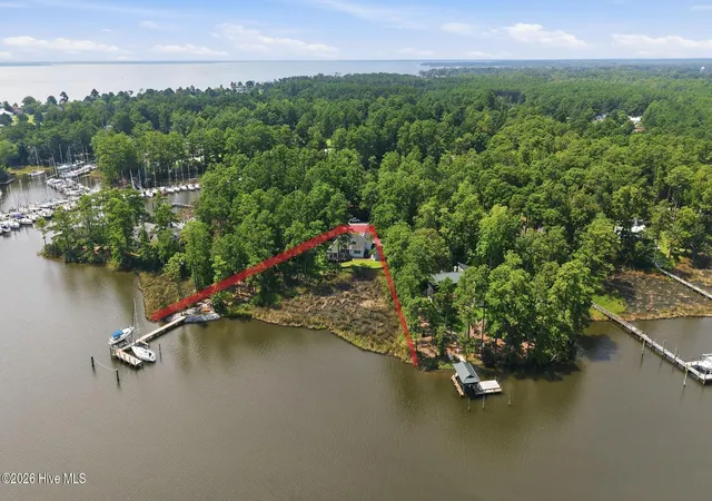Photo 4 of Single family home for sale at 5633 Styron Dr, Oriental, NC 28571 | MLS# 100601550 | Listing updated on 2026-09-11