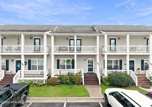 Photo 2 of Townhouse for sale at 42 Ketch Dr, Swansboro, NC 28584 | MLS# 100601050 | Listing updated on 2026-09-04