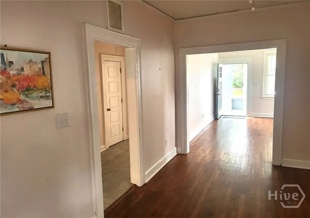 Photo 4 of Single family home for sale at 1410 E 41st Street, Savannah, GA 31404 | MLS# SA364095 | Listing updated on 2026-10-10