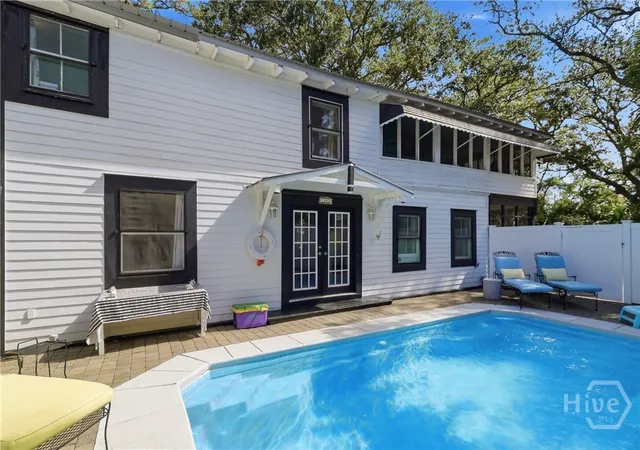 Photo 2 of Single family home for sale at 1003 Lovell Ave, Tybee Island, GA 31328 | MLS# SA364133 | Listing updated on 2026-09-17
