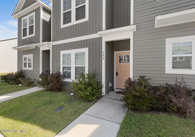 Photo 2 of Townhouse for sale at 608 Jacks Xing Dr, Hubert, NC 28539 | MLS# 100603170 | Listing updated on 2026-09-18