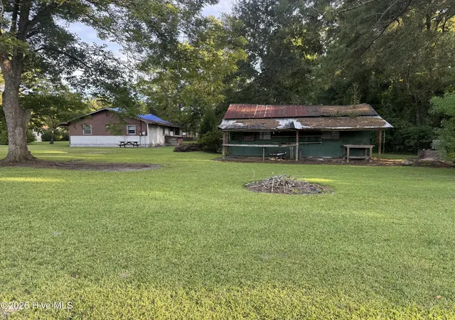 Photo 3 of Single family home for sale at 469 Nc 306, Grantsboro, NC 28529 | MLS# 100602143 | Listing updated on 2026-09-19