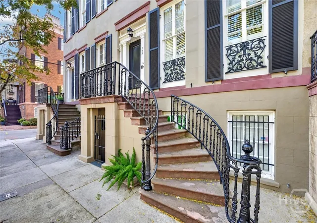 Listing Photo 4 - Condo for sale in building located at 103 W Gordon St, Savannah, GA 31401 - Unit #C