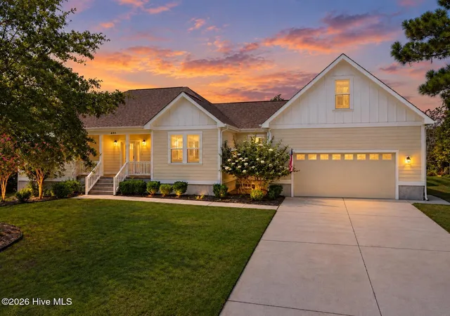 Photo 1 of Single family home for sale at 400 S Kingfisher Ln, Hampstead, NC 28443 | MLS# 100550718 | Listing updated on 2026-09-10