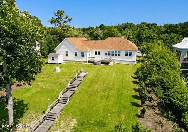 Photo 3 of Single family home for sale at 400 S Kingfisher Ln, Hampstead, NC 28443 | MLS# 100550718 | Listing updated on 2026-09-10