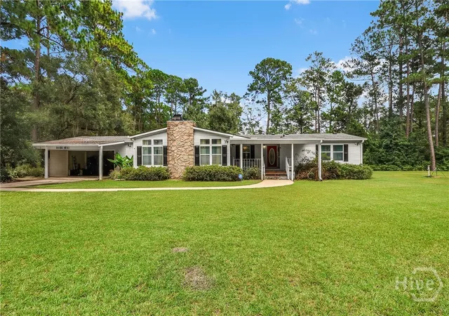 Photo 1 of Manufactured home for sale at 1241 Minton Rd Ne, Townsend, GA 31331 | MLS# SA363890 | Listing updated on 2026-09-06