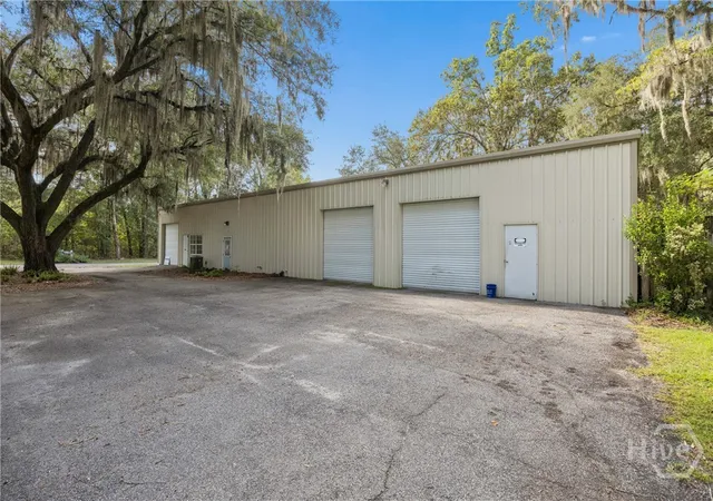 Photo 1 of Single family home for sale at 2268 Us Hwy 80, Bloomingdale, GA 31302 | MLS# SA366372 | Listing updated on 2026-10-15