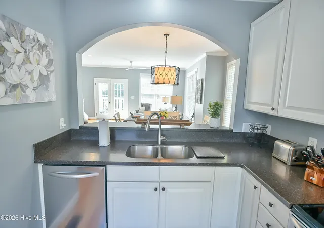 Listing Photo 5 - Condo for sale in building located at 900 Edgewater Cir, Chapel Hill, NC 27516