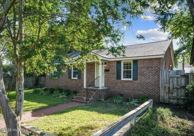 Photo 3 of Single family home for sale at 411 S 3rd Street, Smithfield, NC 27577 | MLS# 100602822 | Listing updated on 2026-09-20