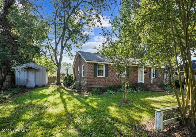 Photo 4 of Single family home for sale at 411 S 3rd Street, Smithfield, NC 27577 | MLS# 100602822 | Listing updated on 2026-09-20