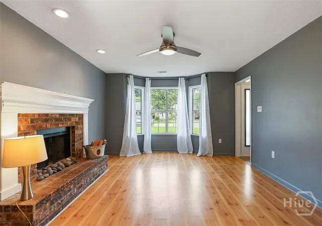 Photo 2 of Single family home for sale at 400 Greenwich Dr, Richmond Hill, GA 31324 | MLS# SA363574 | Listing updated on 2026-09-18