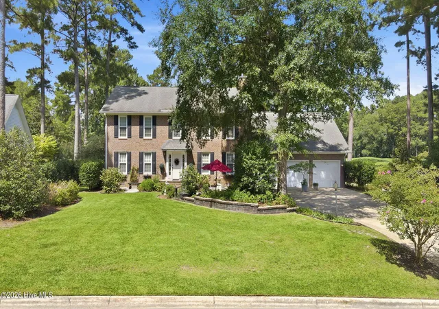 Photo 1 of Single family home for sale at 8002 Clubhouse Dr, New Bern, NC 28562 | MLS# 100598394 | Listing updated on 2026-09-20