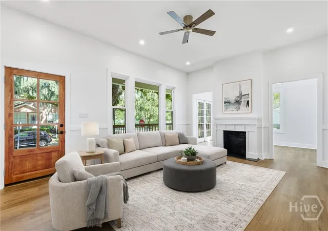 Photo 4 of Single family home for sale at 101 W 51st Street, Savannah, GA 31405 | MLS# SA341706 | Listing updated on 2026-09-13