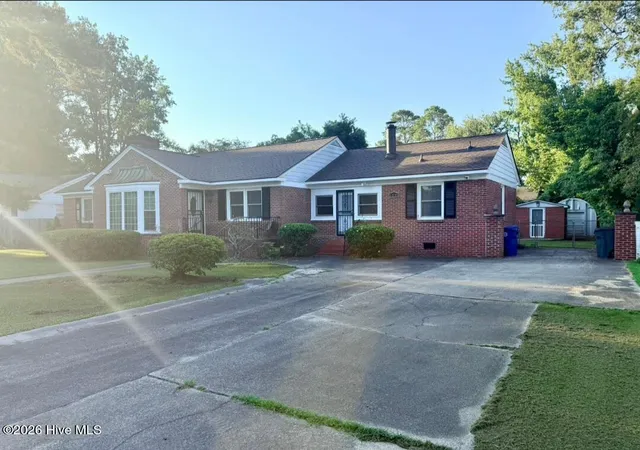 Photo 2 of Single family home for sale at 1210 Meadowood Dr, Kinston, NC 28501 | MLS# 100600544 | Listing updated on 2026-09-05