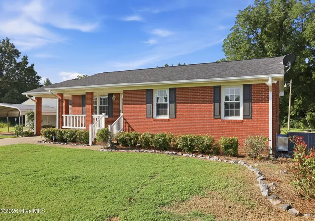 Photo 2 of Single family home for sale at 623 Moore Town Rd, Walstonburg, NC 27888 | MLS# 100598374 | Listing updated on 2026-09-23