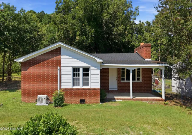 Photo 1 of Single family home for sale at 901 E Nash St, Spring Hope, NC 27882 | MLS# 100603812 | Listing updated on 2026-10-30