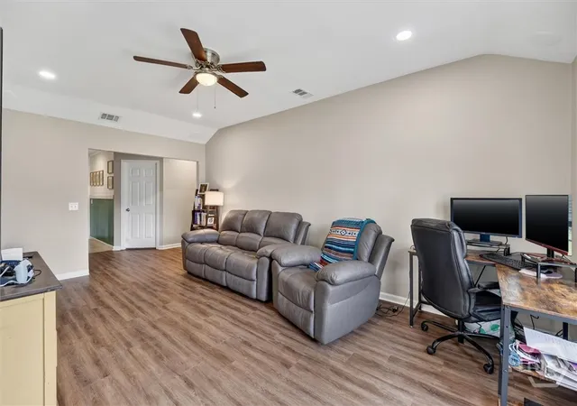 Photo 4 of Single family home for sale at 70 Parkside Dr, Richmond Hill, GA 31324 | MLS# SA364518 | Listing updated on 2026-09-15