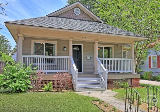 Photo 1 of Single family home for sale at 912 E 37th Street, Savannah, GA 31401 | MLS# SA358079 | Listing updated on 2026-09-09