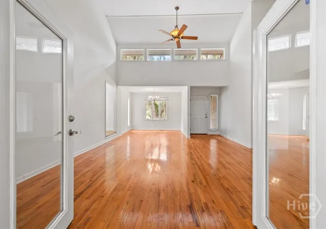 Photo 4 of Single family home for sale at 12 Moss Pointe Ct, Savannah, GA 31410 | MLS# SA363622 | Listing updated on 2026-10-20