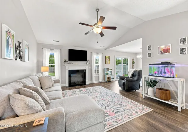 Photo 3 of Single family home for sale at 124 Village Crk Dr, Maysville, NC 28555 | MLS# 100601611 | Listing updated on 2026-09-11