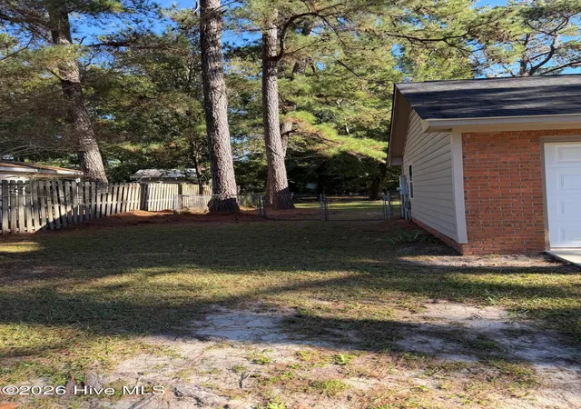 Photo 2 of Single family home for sale at 7012 N Northbend Rd, Wilmington, NC 28411 | MLS# 100611329 | Listing updated on 2026-10-20