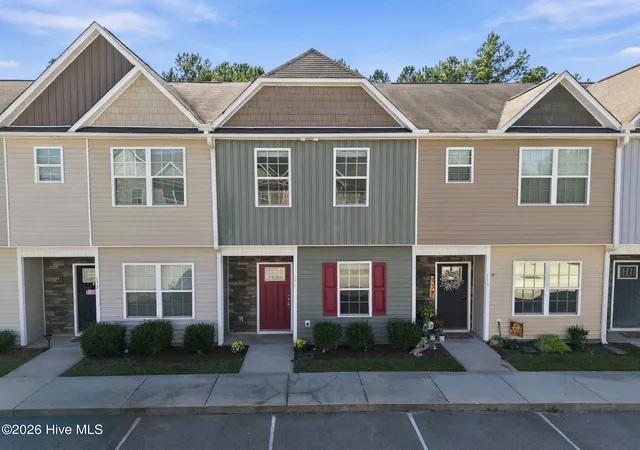 Townhouse for sale at 131 Beacon Woods Dr, Holly Ridge, NC 28445 | MLS# 100608438