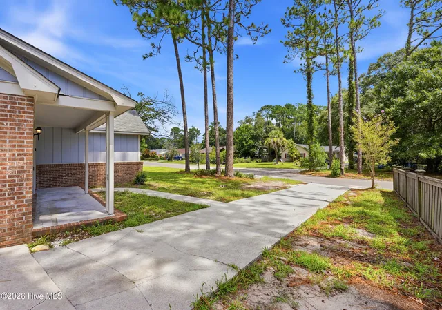 Photo 4 of Single family home for sale at 3619 Bent Tree Ct, Wilmington, NC 28405 | MLS# 100600613 | Listing updated on 2026-09-14