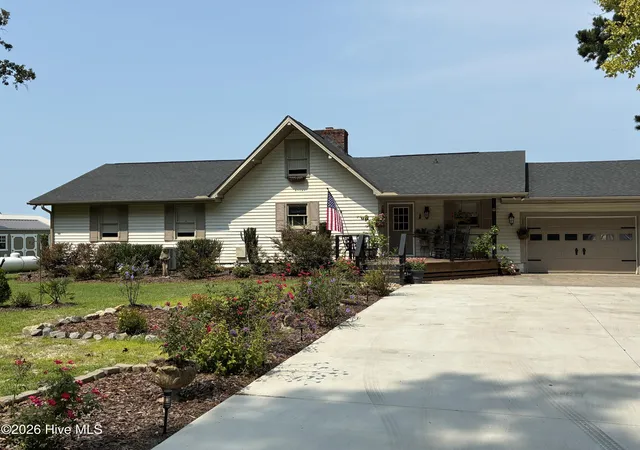 Photo 4 of Single family home for sale at 639 Crabtree Rd, Belhaven, NC 27810 | MLS# 100601927 | Listing updated on 2026-09-10