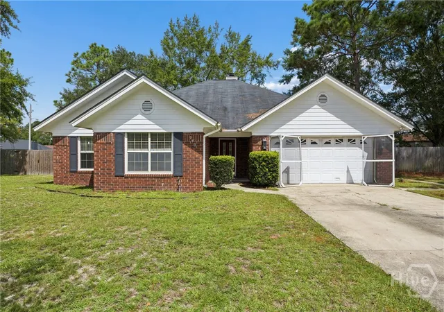 Single family home for sale at 940 Hunters Run Rd, Hinesville, GA 31313 | MLS# SA364231