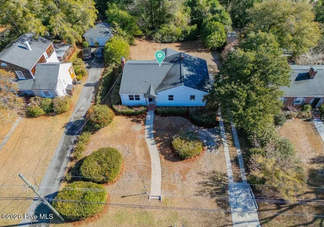 Photo 2 of Single family home for sale at 329 Wayne Dr, Wilmington, NC 28403 | MLS# 100600448 | Listing updated on 2026-09-17
