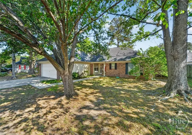 Photo 3 of Single family home for sale at 126 Teal Lake Dr, Richmond Hill, GA 31324 | MLS# SA353589 | Listing updated on 2026-09-12